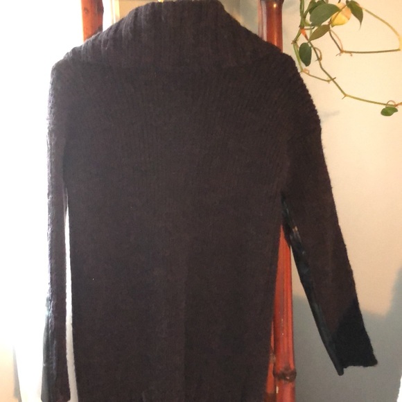 Michael Kors. Black wool & faux leather cardigan sweater with gold belt closure - Picture 6 of 6